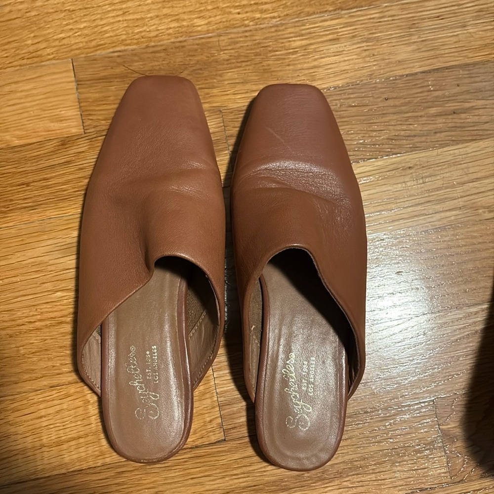 Seychelles - Brown slide flat